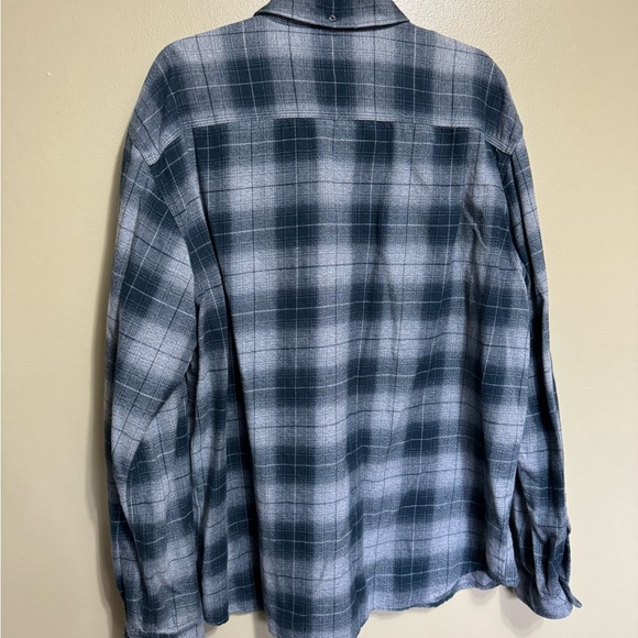 Carhartt Flannel Button Up‎ Shirt, Size XL - Picture 2 of 6